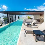 Modern Penthouse With 2 Bedroom Tub & Pool At Arenis Condos - 509