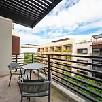 Modern Penthouse With 2 Bedroom Tub & Pool At Arenis Condos - 509